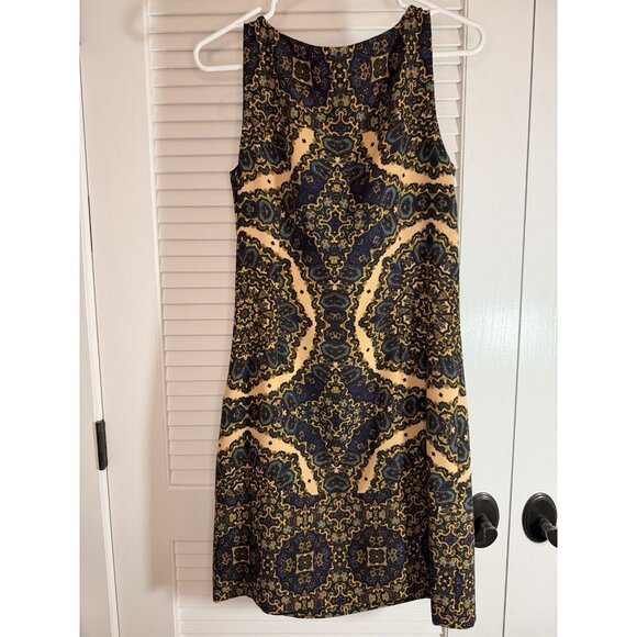Vince Camuto Women’s Sz 6 Sleeveless Sheath Dress Gold Navy Baroque Print NWOT - Picture 2 of 10